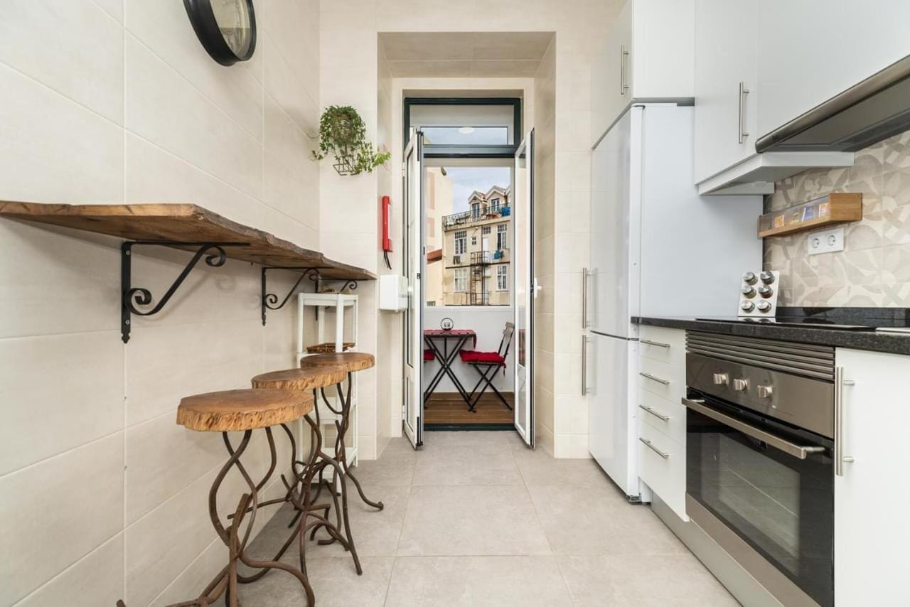 Exotic M2 R2 - Comfortable Classy Double Room With Shared Bath Lisboa Exteriér fotografie